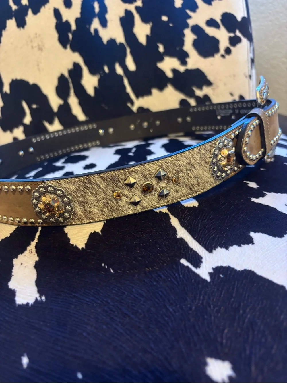 Nocona Women’s Calf-hair on hide leather western belt